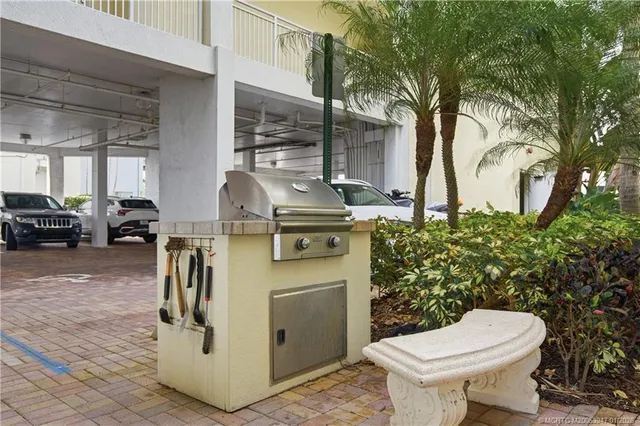 $2,750 | 975 Northwest Flagler Avenue, Unit 307, Stuart, FL 34994