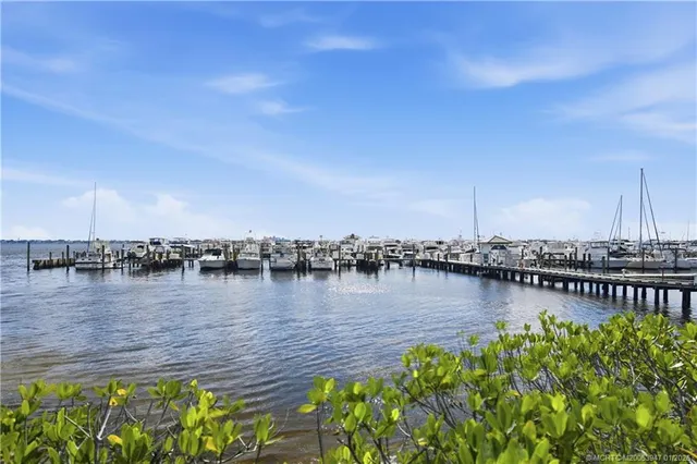 $2,750 | 975 Northwest Flagler Avenue, Unit 307, Stuart, FL 34994