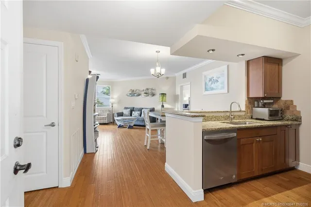 $2,750 | 975 Northwest Flagler Avenue, Unit 307, Stuart, FL 34994