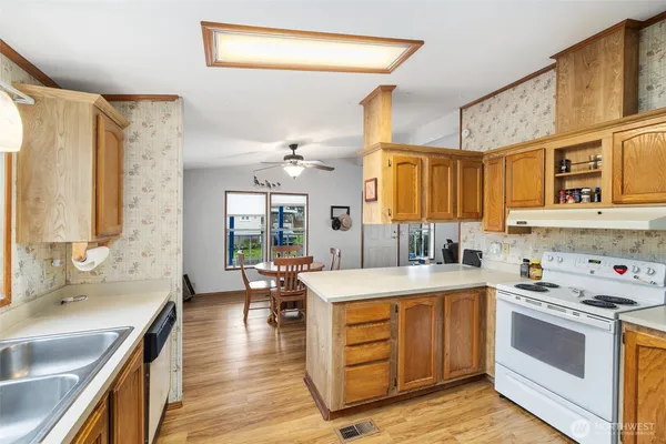 $70,000 | 11122 127th St Court East, Unit 10, Puyallup, WA 98374