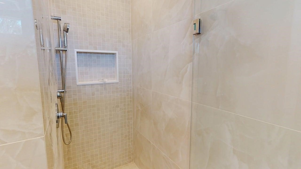 179 Appleton Street, Unit 2 Cambridge, MA 02138 - Photo 20 of 23 a bathroom with a shower