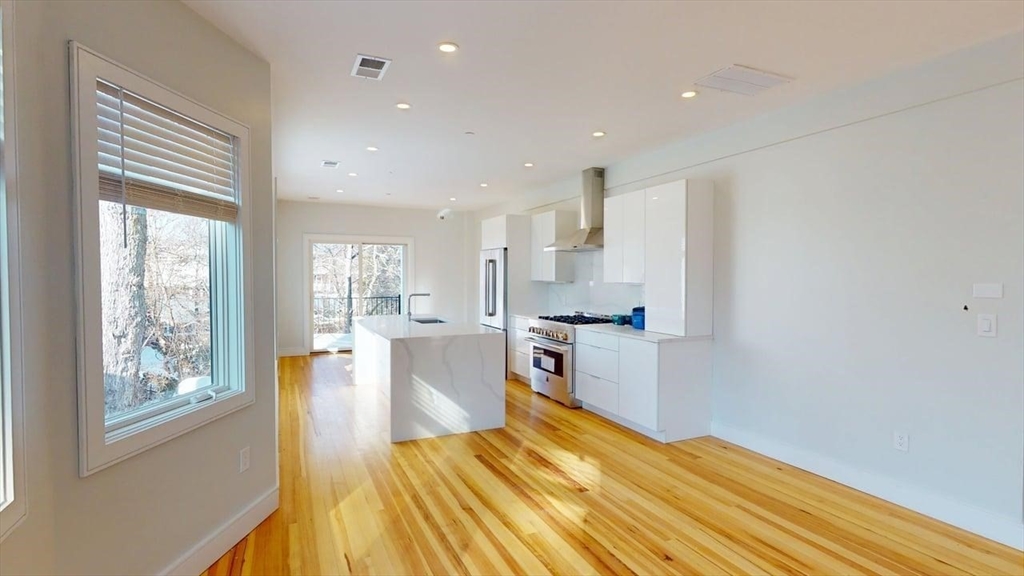 179 Appleton Street, Unit 2 Cambridge, MA 02138 - Photo 3 of 23