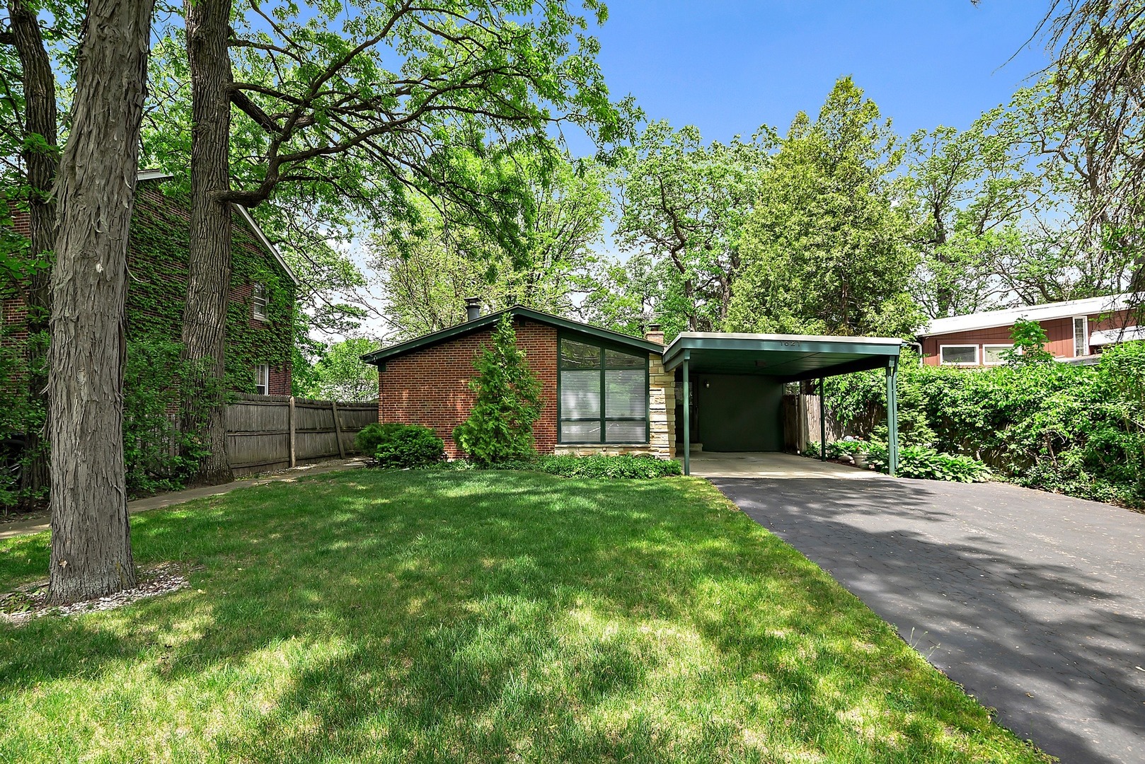 1621 Berkeley Road Highland Park, IL 60035 - Photo 1 of 16