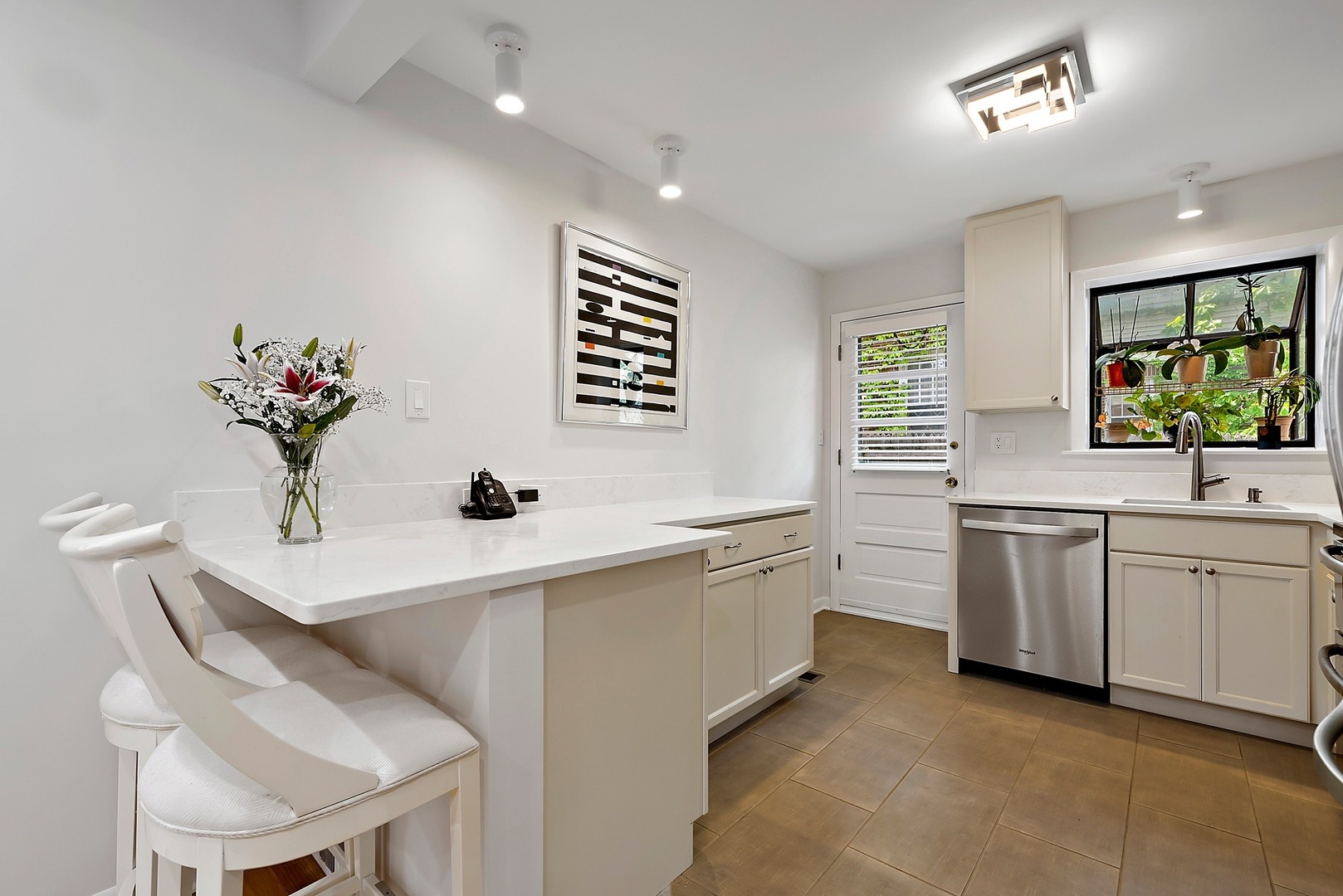 1621 Berkeley Road Highland Park, IL 60035 - Photo 6 of 16
