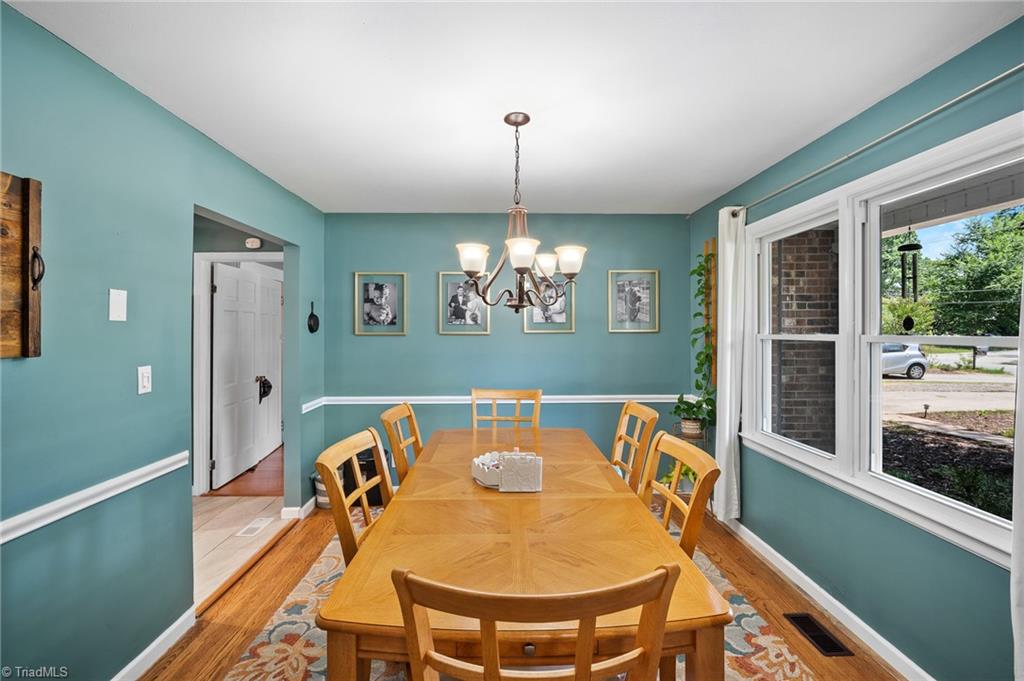 1001 Oakview Road High Point, NC 27265 - Photo 24 of 35
