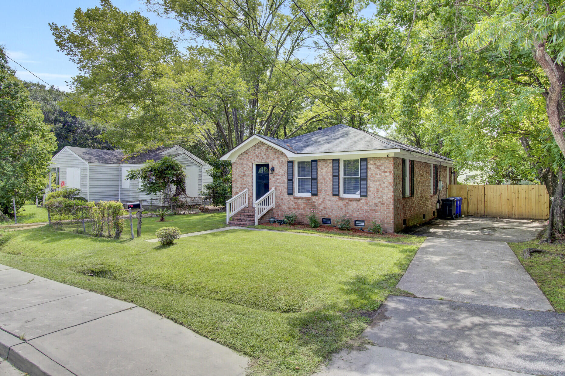 2767 Ranger Drive North Charleston, SC 29405 - Photo 2 of 29 Front 2