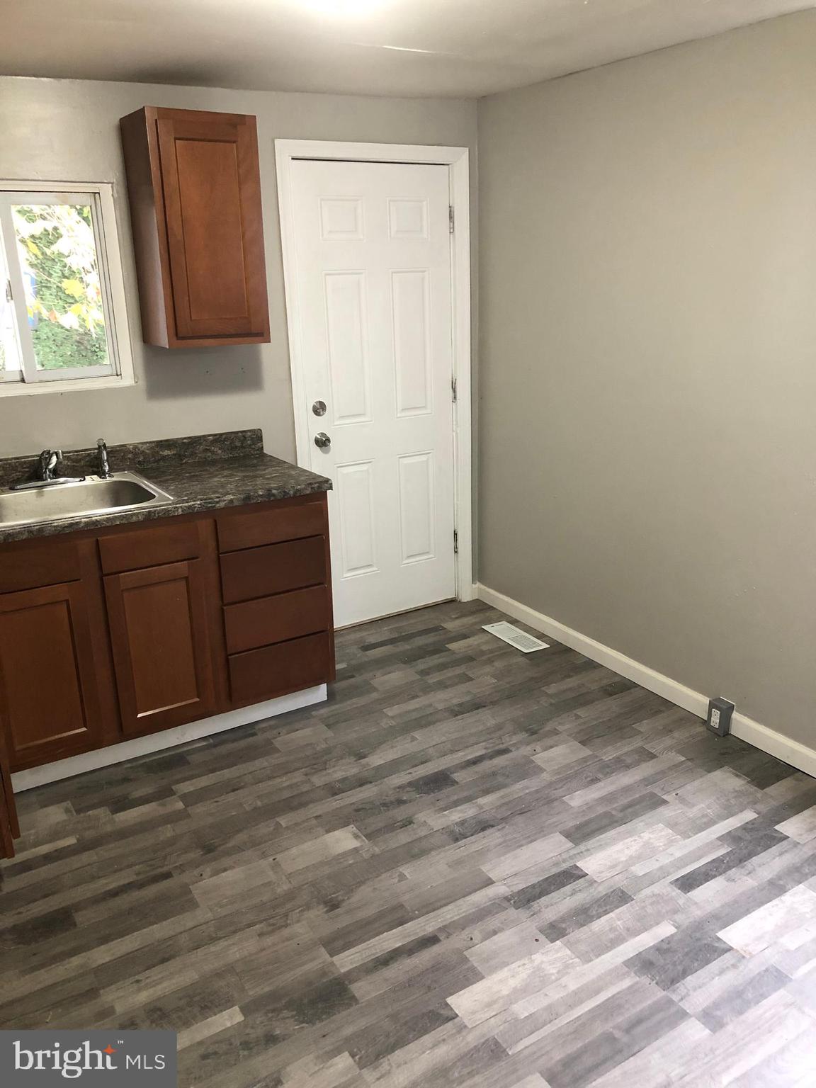 1131 Walnut Street Chester, PA 19013 - Photo 9 of 22