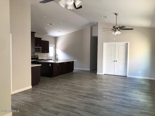 2746 East Chipman Road Phoenix, AZ 85040 - Photo 7 of 18 c6