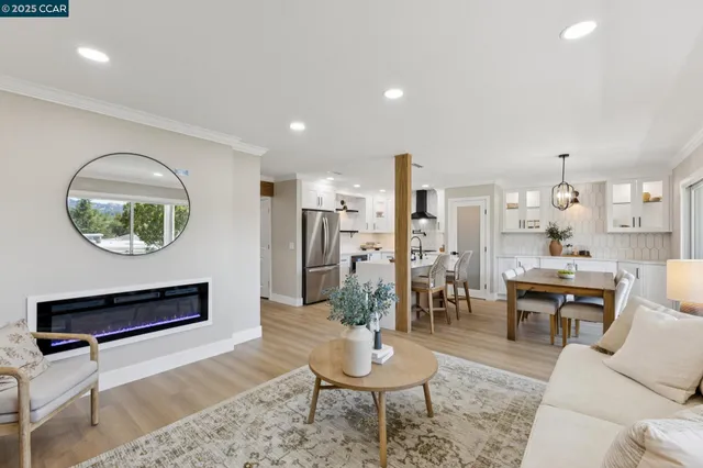 $638,000 | 2101 Golden Rain Road, Unit 14, Walnut Creek, CA 94595