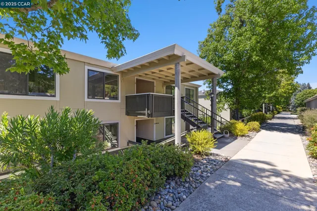 $638,000 | 2101 Golden Rain Road, Unit 14, Walnut Creek, CA 94595