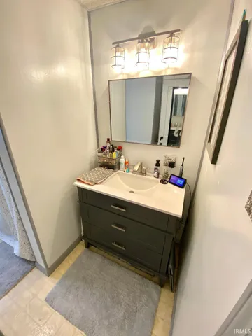 $259,900 | 28 North Edwards Street, Worthington, IN 47471