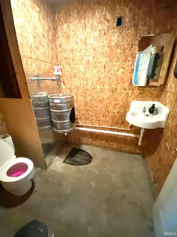 $259,900 | 28 North Edwards Street, Worthington, IN 47471