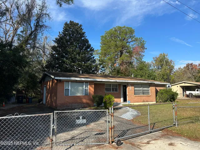 $150,000 | 4544 Melvin Circle West, Jacksonville, FL 32210