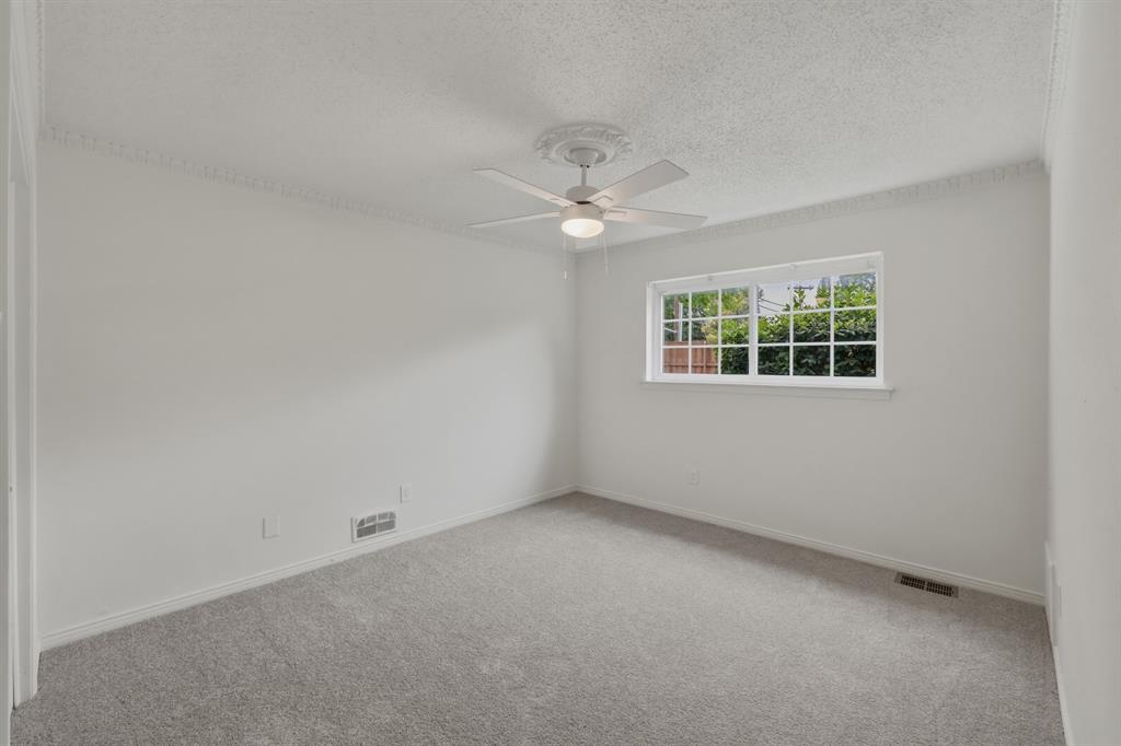 6106 Rincon Way Dallas, TX 75214 - Photo 15 of 27