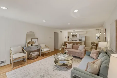 $3,900 | 6106 Rincon Way, Dallas, TX 75214