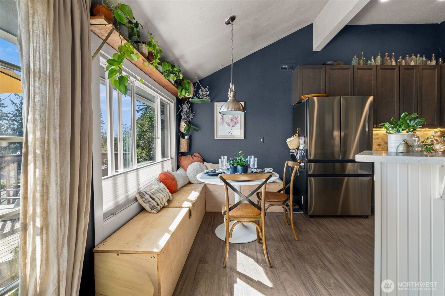 2827 Alder Street Bremerton, WA 98310 - Photo 7 of 35 a outdoor space with furniture