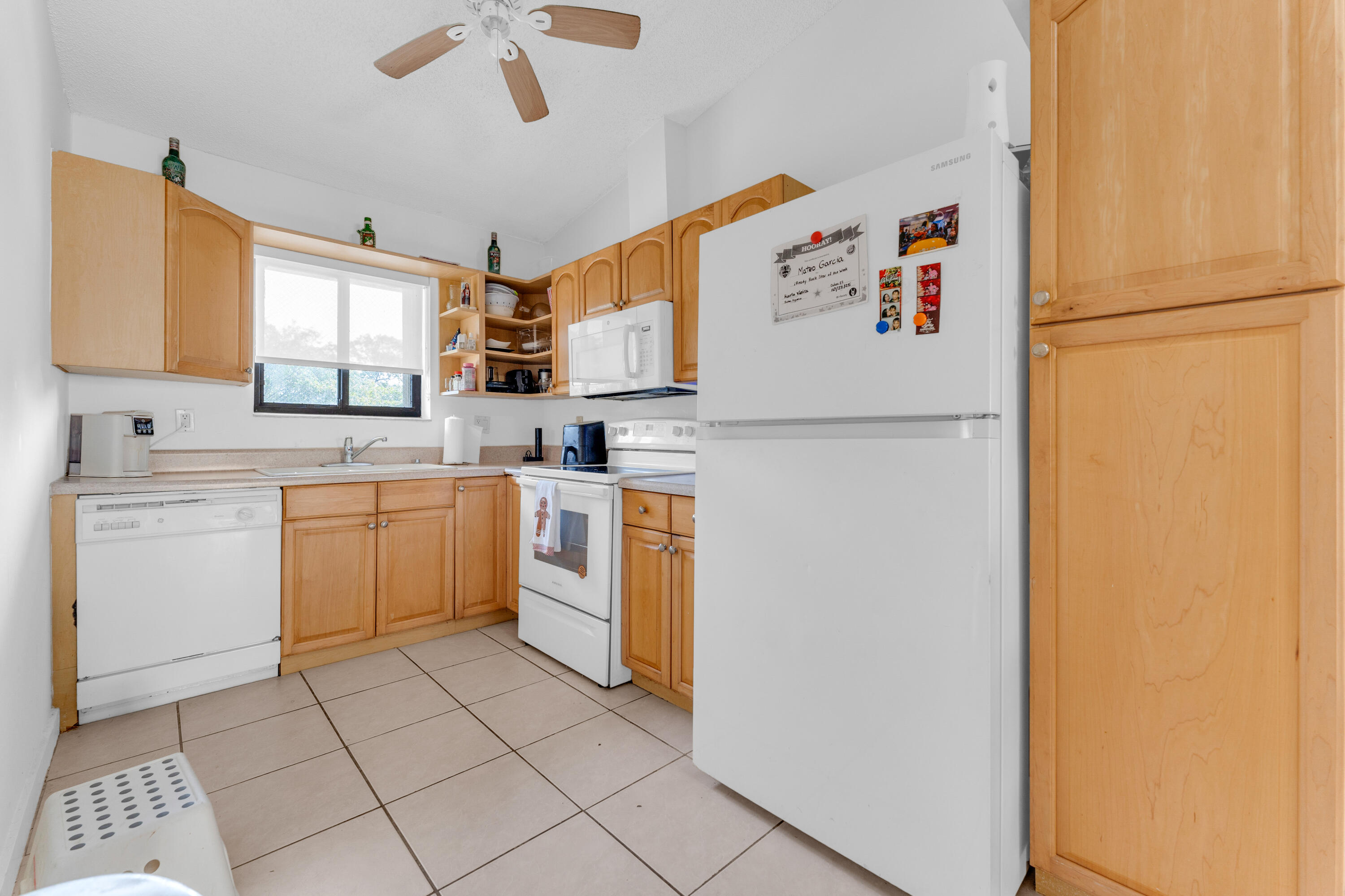 2800 Palmwood Terrace, Unit 2190 Boca Raton, FL 33431 - Photo 24 of 42 a utility room with sink washer and dryer