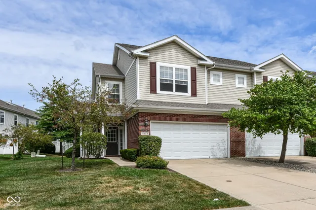 $2,000 | 4012 Weston Pointe Drive, Zionsville, IN 46077