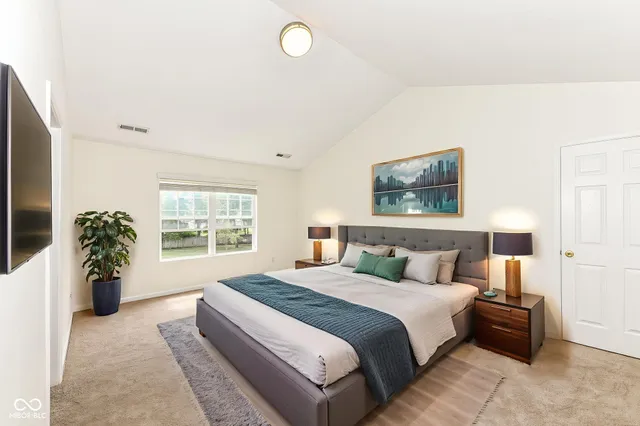 $2,000 | 4012 Weston Pointe Drive, Zionsville, IN 46077