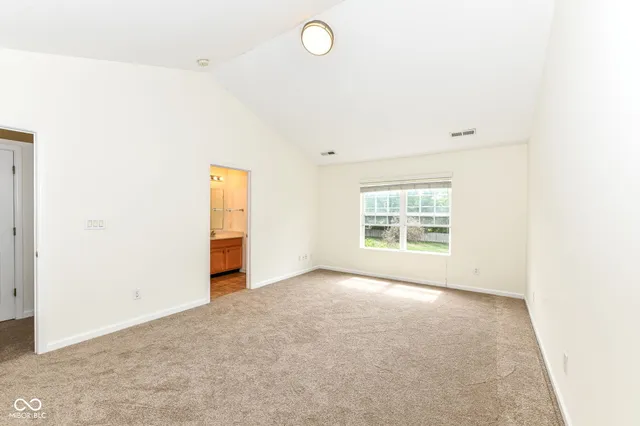 $2,000 | 4012 Weston Pointe Drive, Zionsville, IN 46077