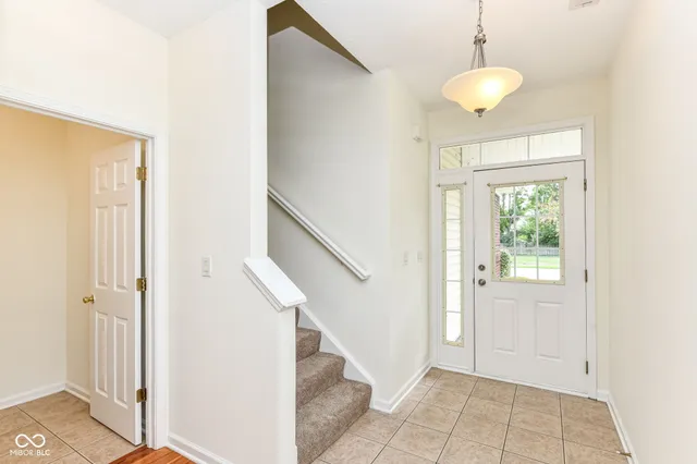 $2,000 | 4012 Weston Pointe Drive, Zionsville, IN 46077