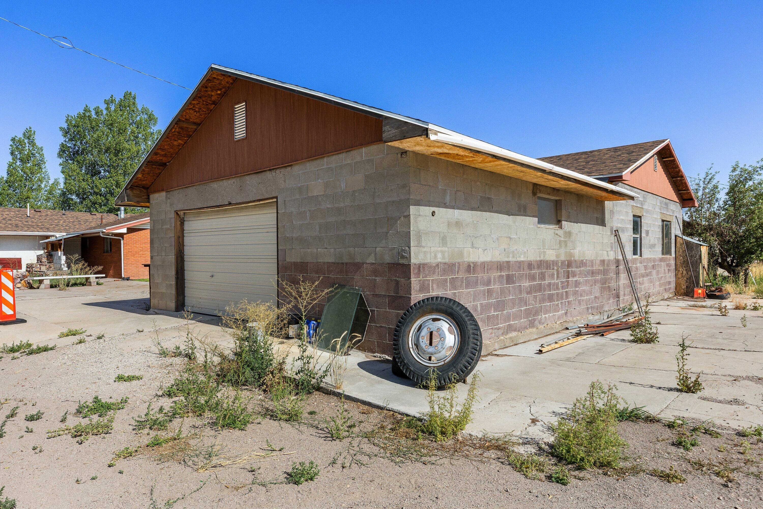 81 South Center Street Enterprise, UT 84725 - Photo 23 of 35 Shop/ Garage