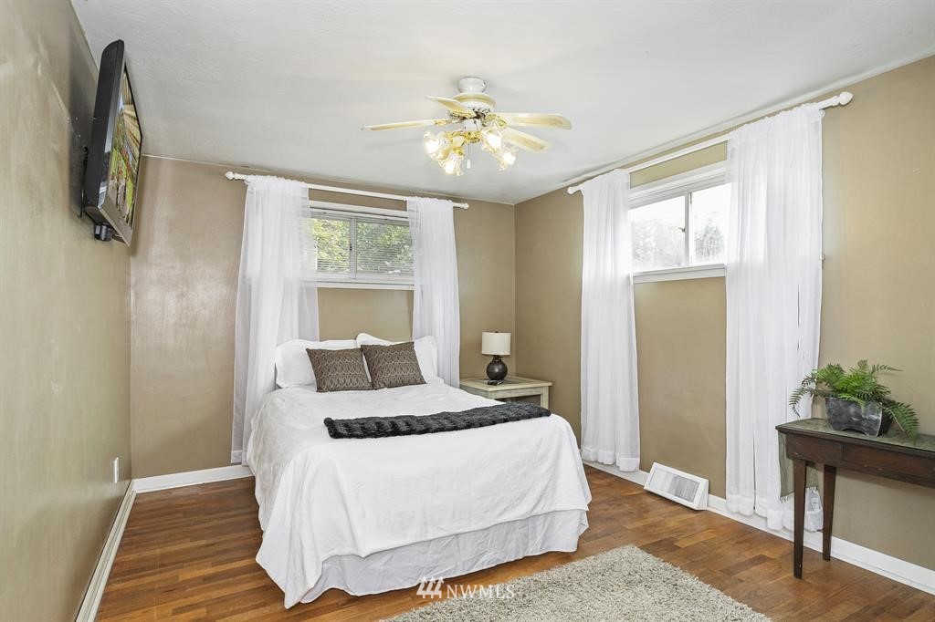 1715 Rocky Point Road Northwest Bremerton, WA 98312 - Photo 7 of 14 Gallery Image 7