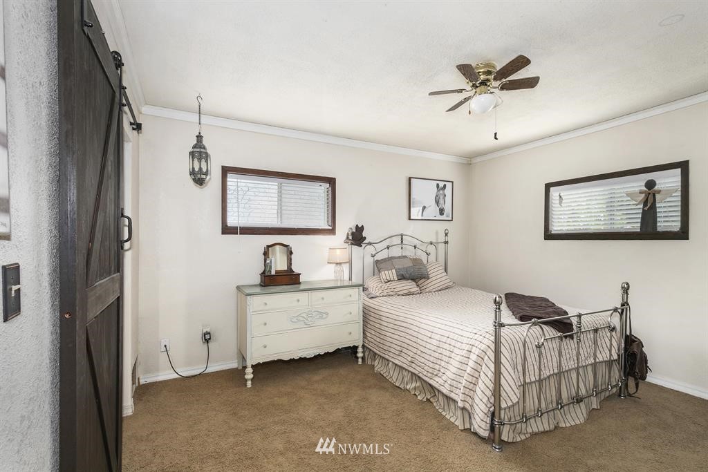 1715 Rocky Point Road Northwest Bremerton, WA 98312 - Photo 9 of 14 Gallery Image 9