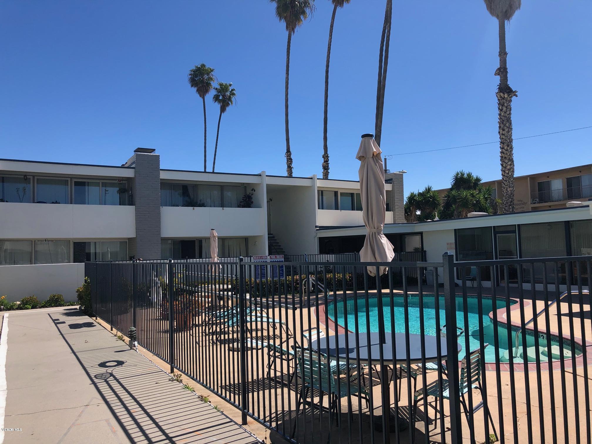 1367 Edgewood Way, Unit 67 Oxnard, CA 93030 - Photo 3 of 13