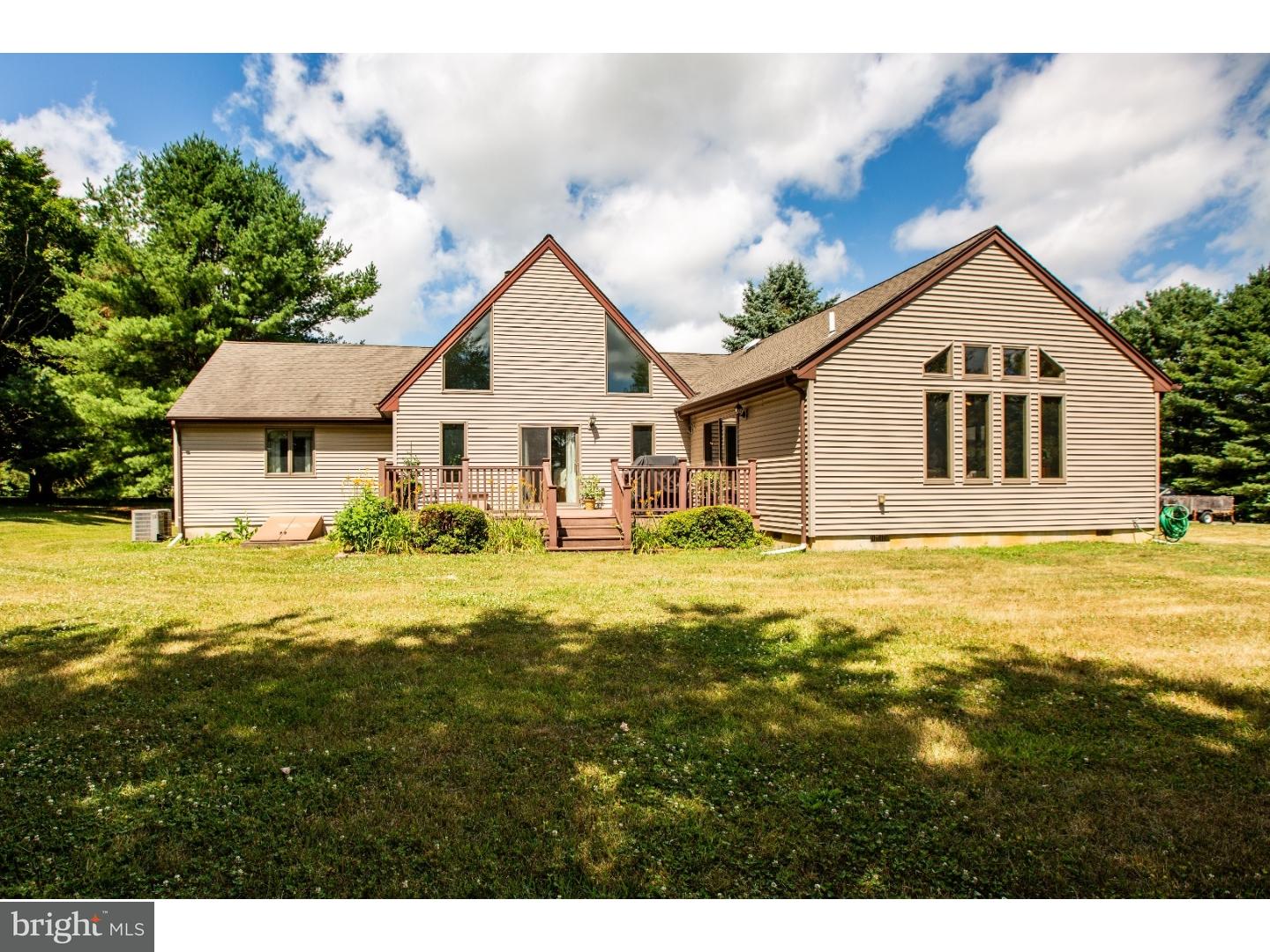 131 Meirs Road Cream Ridge, NJ 08514 - Photo 3 of 24