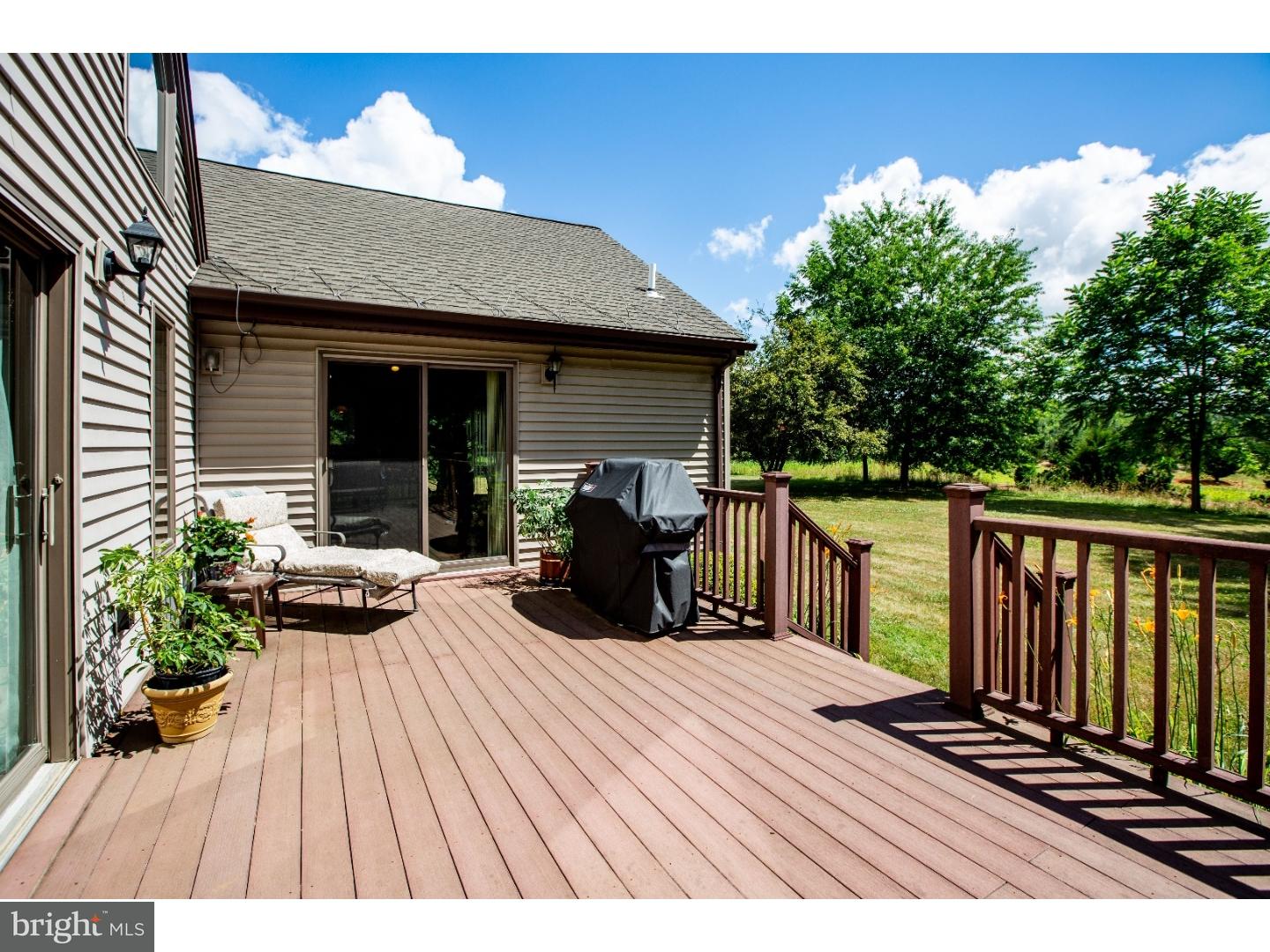 131 Meirs Road Cream Ridge, NJ 08514 - Photo 4 of 24