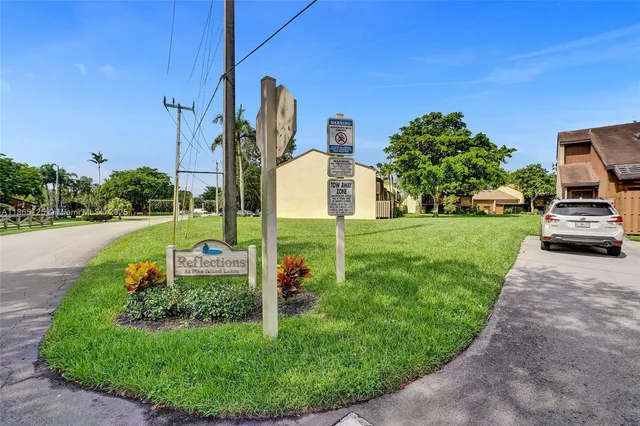 a picture of a bench in room