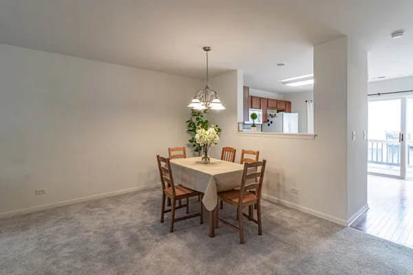 $2,700 | 522 Richard Brown Boulevard, Volo, IL 60073