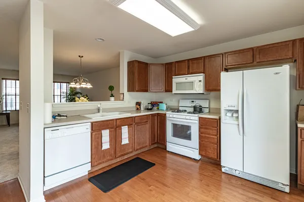 $2,700 | 522 Richard Brown Boulevard, Volo, IL 60073