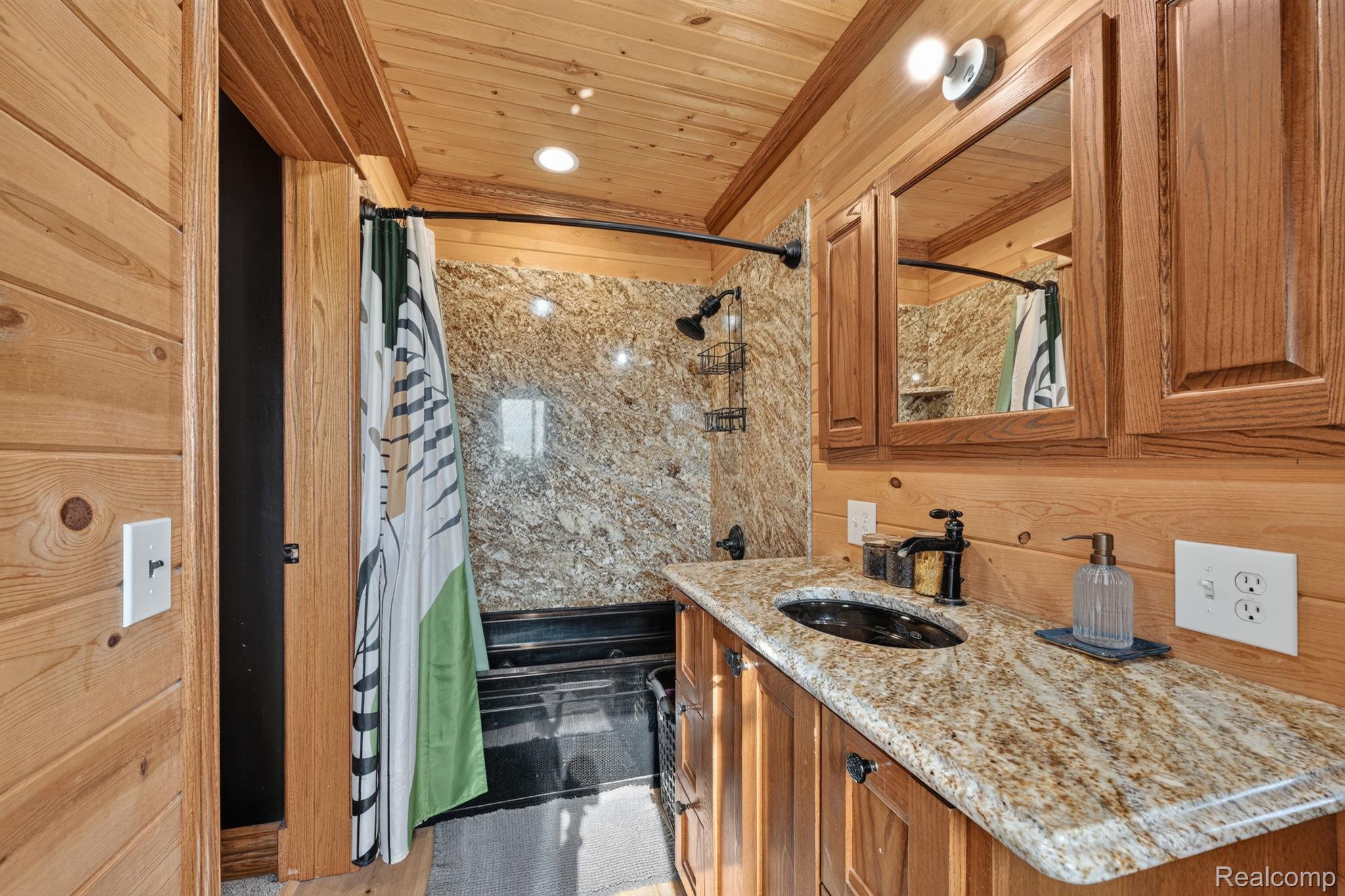 3658 Newburg Road Bancroft, MI 48414 - Photo 25 of 56 27-web-or-mls-DSC_7481.jpg