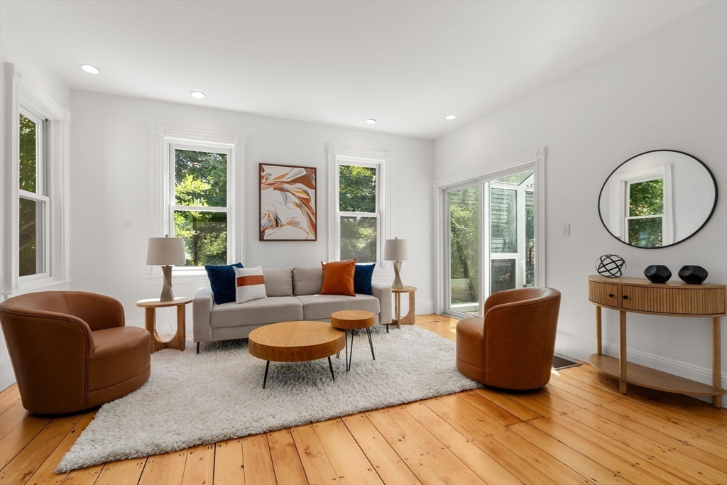 302 Concord Road Weston, MA 02493 - Photo 8 of 38 Gallery Image 8
