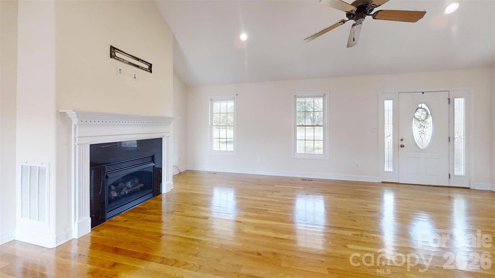 4240 Hunter Rhyne Road Lincolnton, NC 28092 - Photo 3 of 32