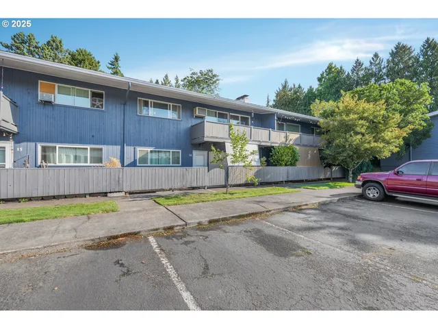 $249,000 | 10090 Southwest Beaverton Hillsdale Highway, Unit 13, Beaverton, OR 97005