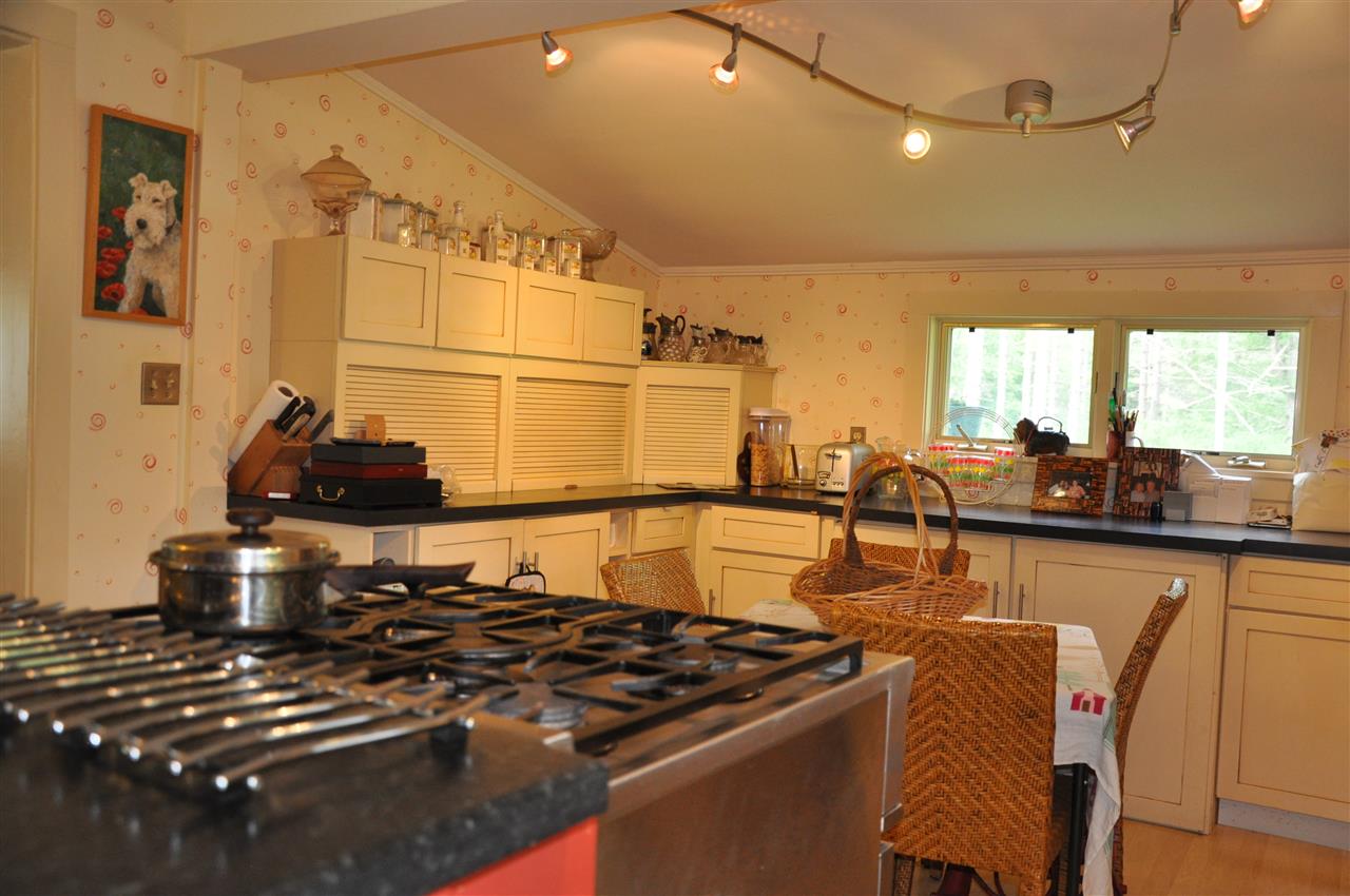 123 Borough Road Sunderland, VT 05250 - Photo 4 of 24 Gallery Image 4