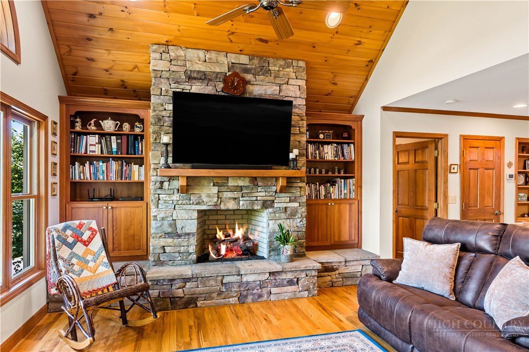 159 Oak Leaf Trail Boone, NC 28607 - Photo 8 of 41 Gallery Image 8