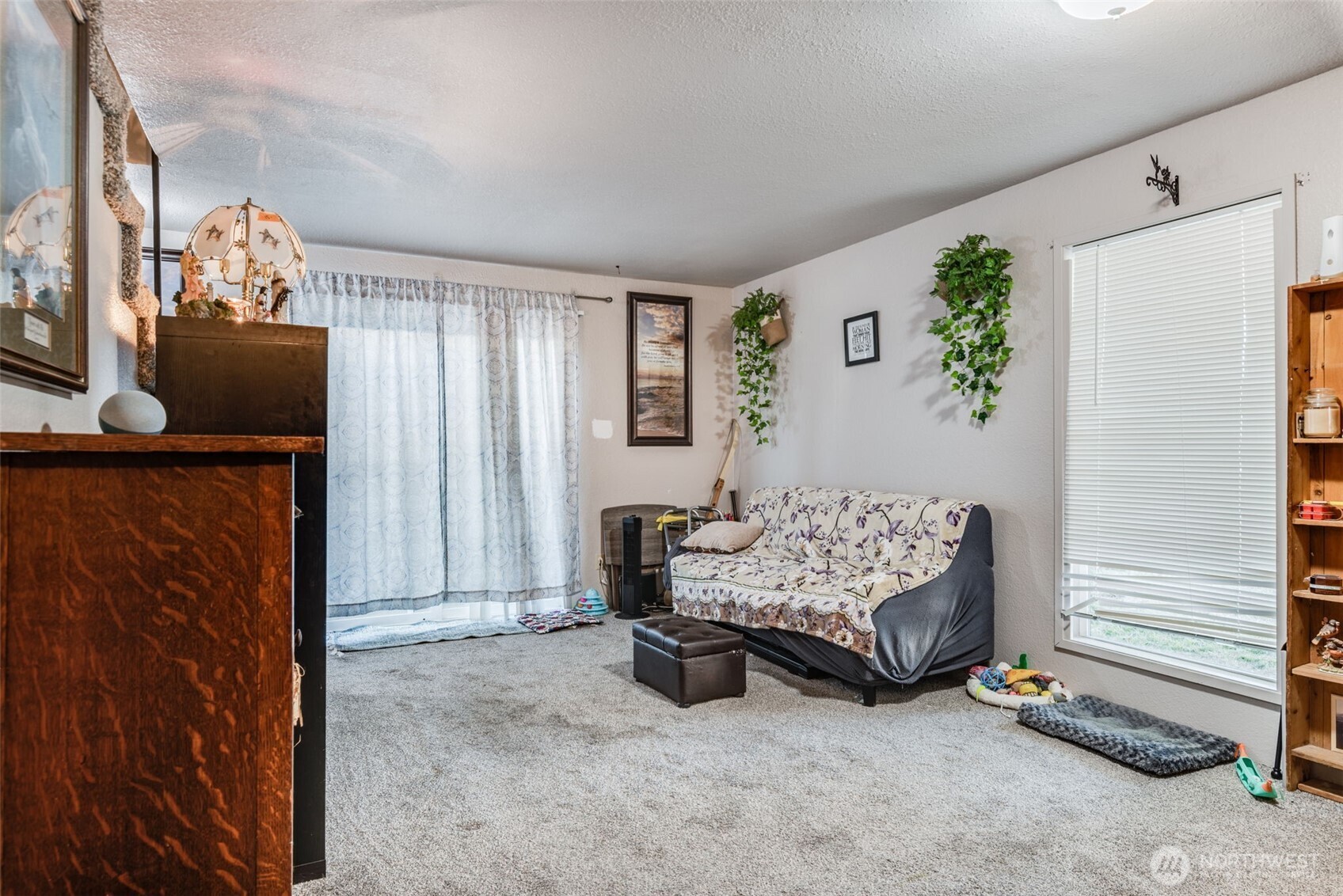 1602 Delaware Street Longview, WA 98632 - Photo 12 of 40 a bedroom with furniture and a window
