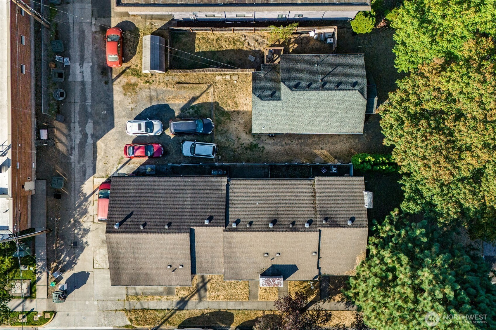 1602 Delaware Street Longview, WA 98632 - Photo 36 of 40 an aerial view of a house with a yard