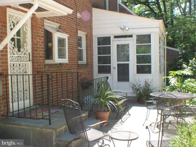 1631 Roxanna Road Northwest Washington, DC 20012 - Photo 5 of 30 Patio