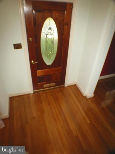 1631 Roxanna Road Northwest Washington, DC 20012 - Photo 6 of 30 Entrance / Foyer