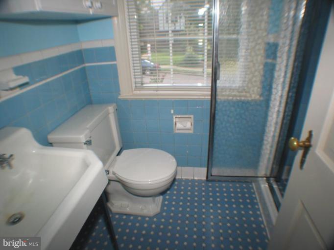 1631 Roxanna Road Northwest Washington, DC 20012 - Photo 10 of 30 Master Bath