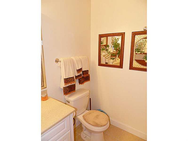 2401 Kenzie Road Pittsburgh, PA 15205 - Photo 19 of 25 Master Bath/Spa.