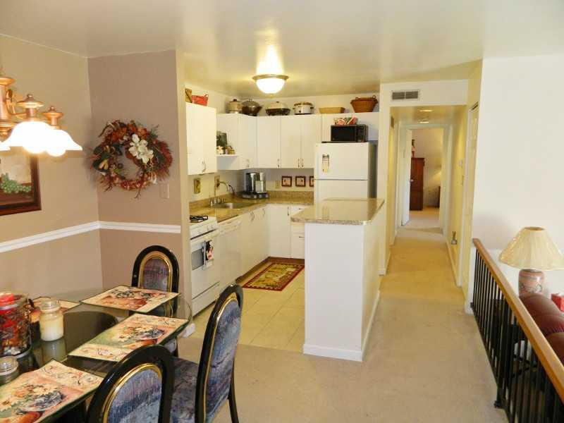 2401 Kenzie Road Pittsburgh, PA 15205 - Photo 3 of 25 Entry/Foyer. Open floor plan.