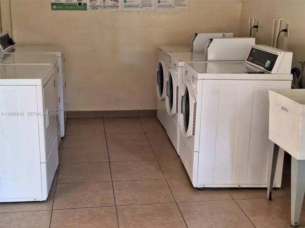 $2,100 | 17600 Northwest 68th Avenue, Unit B4009, Hialeah, FL 33015