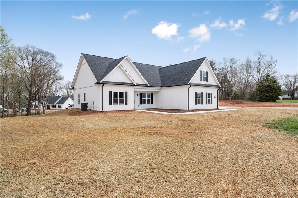 820 Community Road Lexington, NC 27295 - Photo 3 of 36 Gallery Image 3