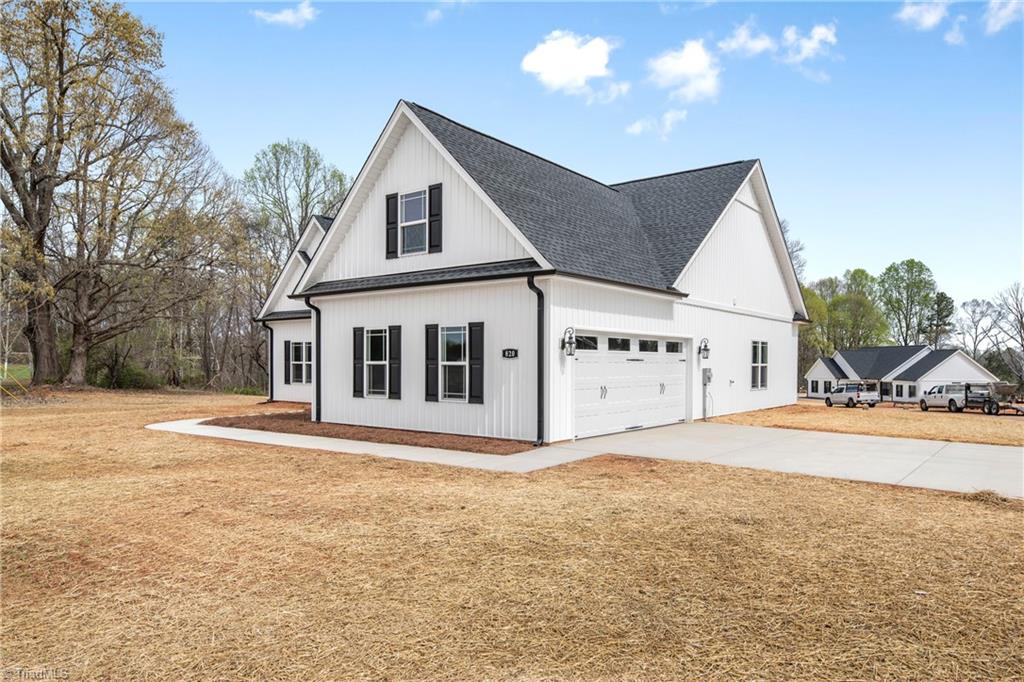 820 Community Road Lexington, NC 27295 - Photo 4 of 36 Gallery Image 4